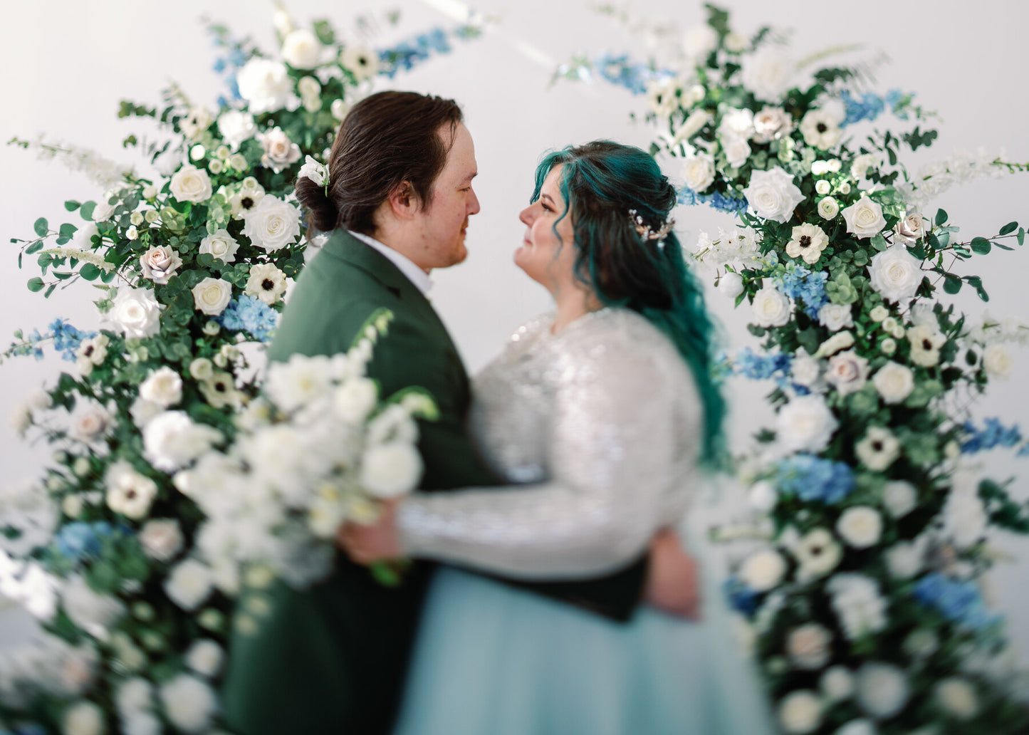 The Aster Floral Pillars