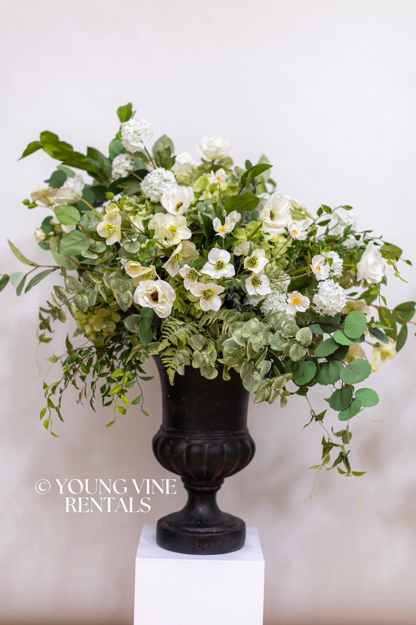 The Evergreen Floral Urns (2x)